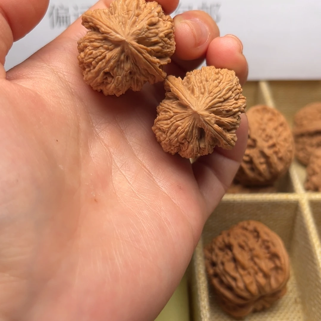 文玩核桃吊坠31密纹