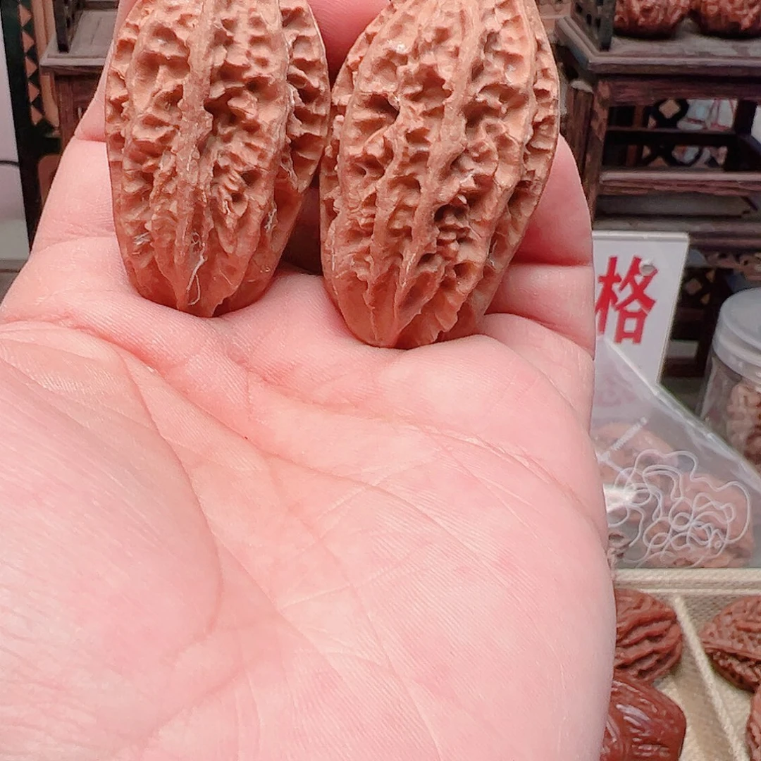 吊坠文玩核桃红皮柳叶