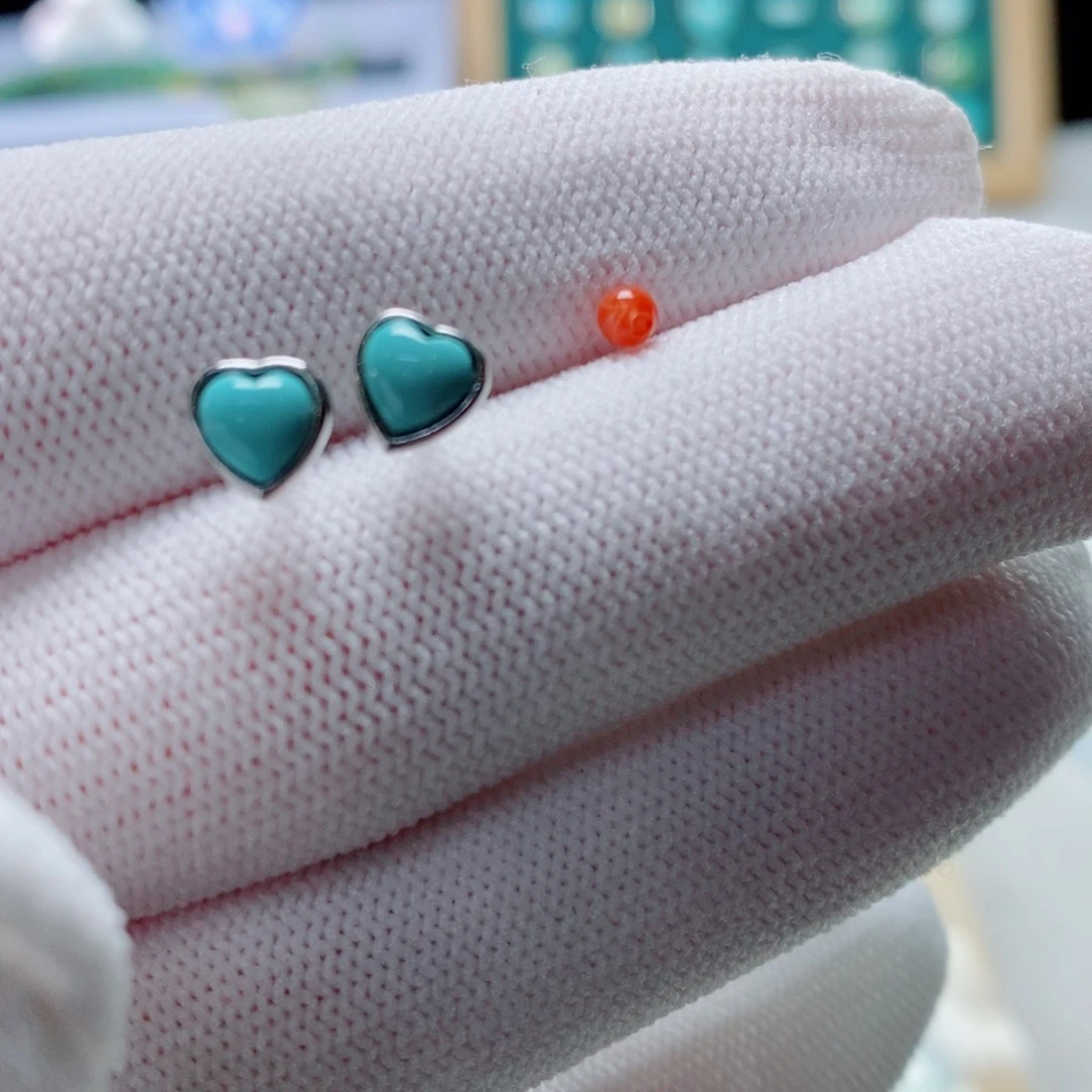 南红玛瑙未镶嵌珠宝奇石