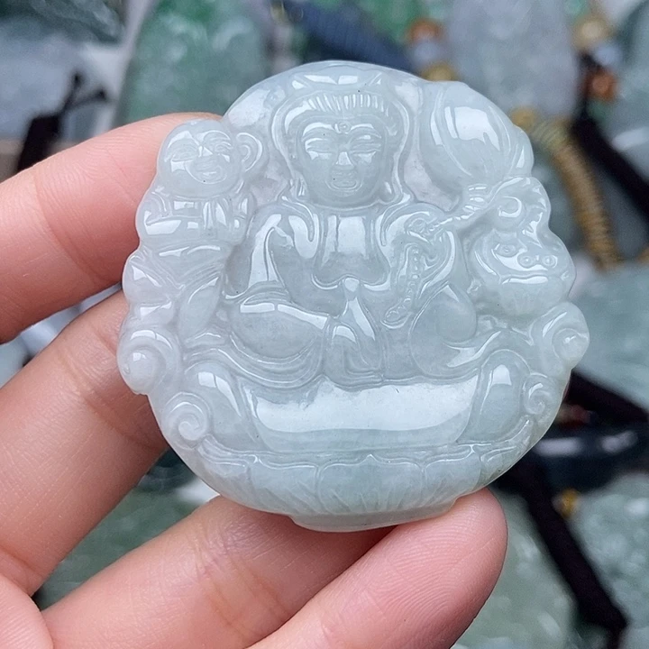 翡翠未镶嵌颈饰翡翠