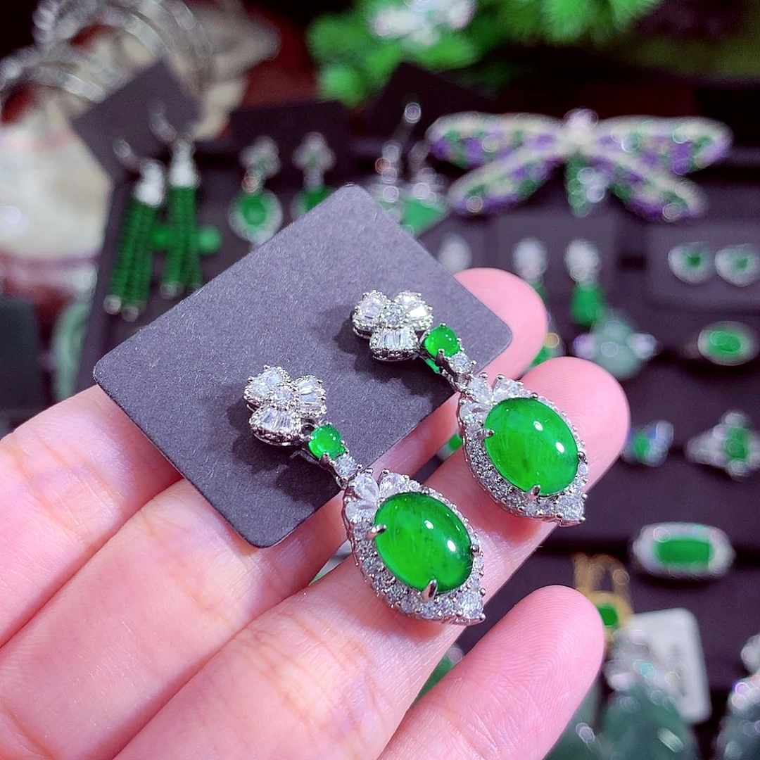 颈饰未镶嵌翡翠天然