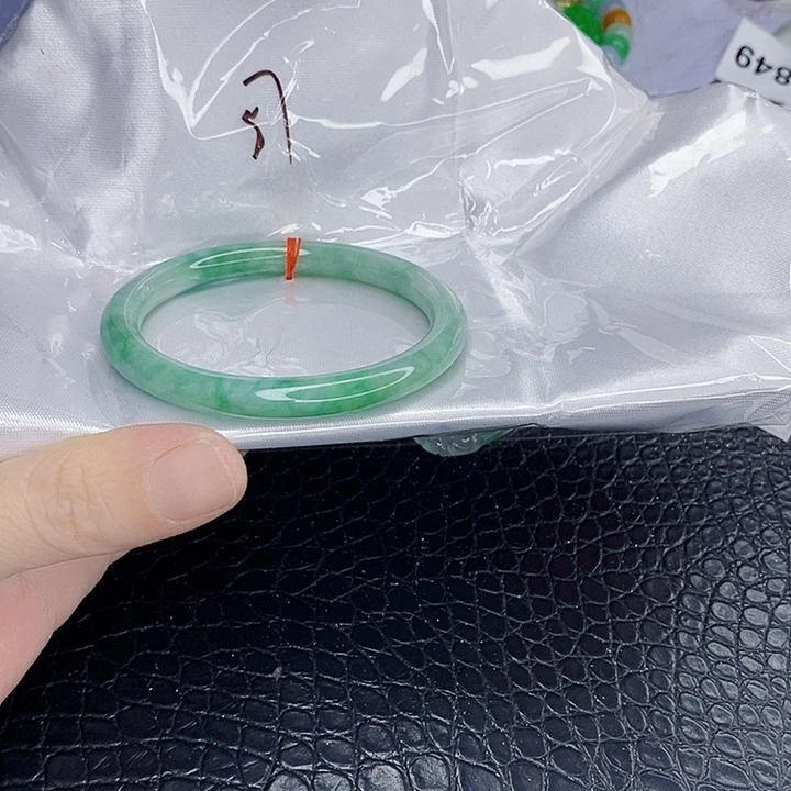 养***奶翡翠手镯未镶嵌一图一物实物为准