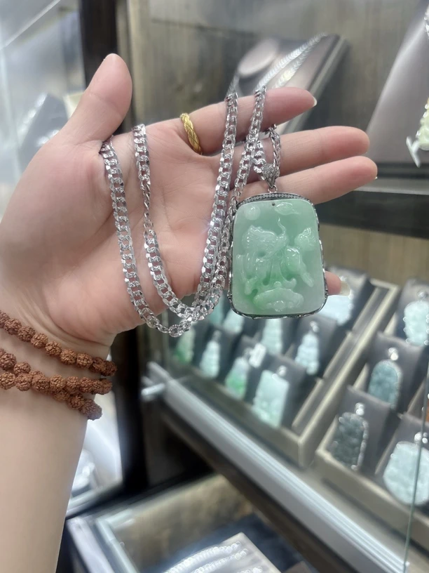 非金属合成锆石项链 男款银色高端项链链子锁骨链绿色颈饰搭配坠