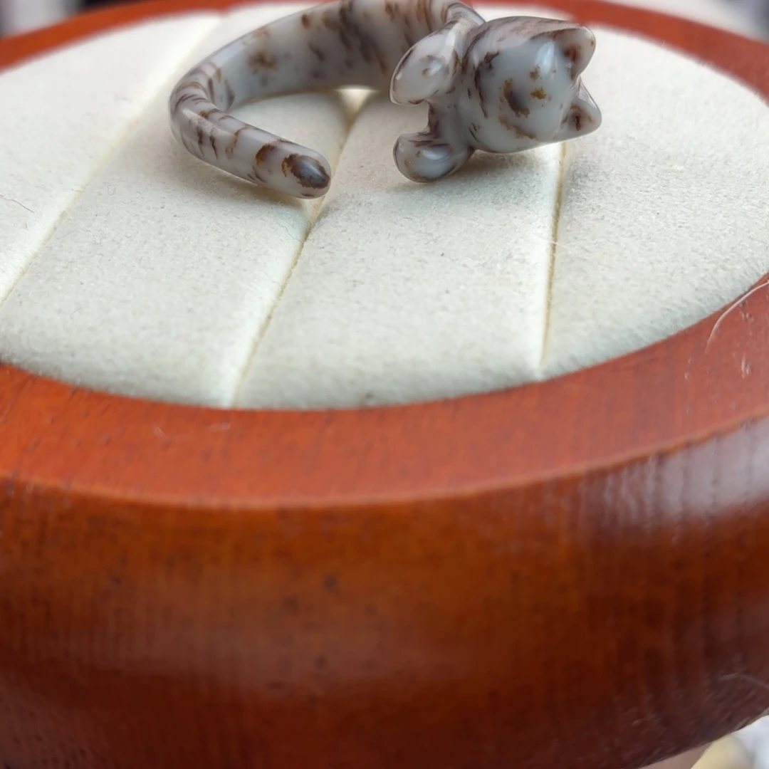 纳***安和田玉（糖玉）未镶嵌戒指r19白底草花猫猫开口戒19.4戒贴