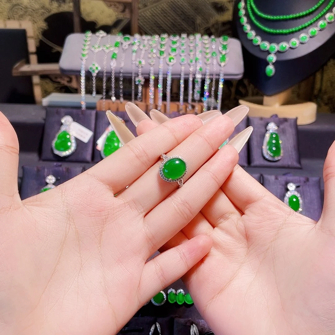 妮***王翡翠银S925镶嵌戒指蛋面