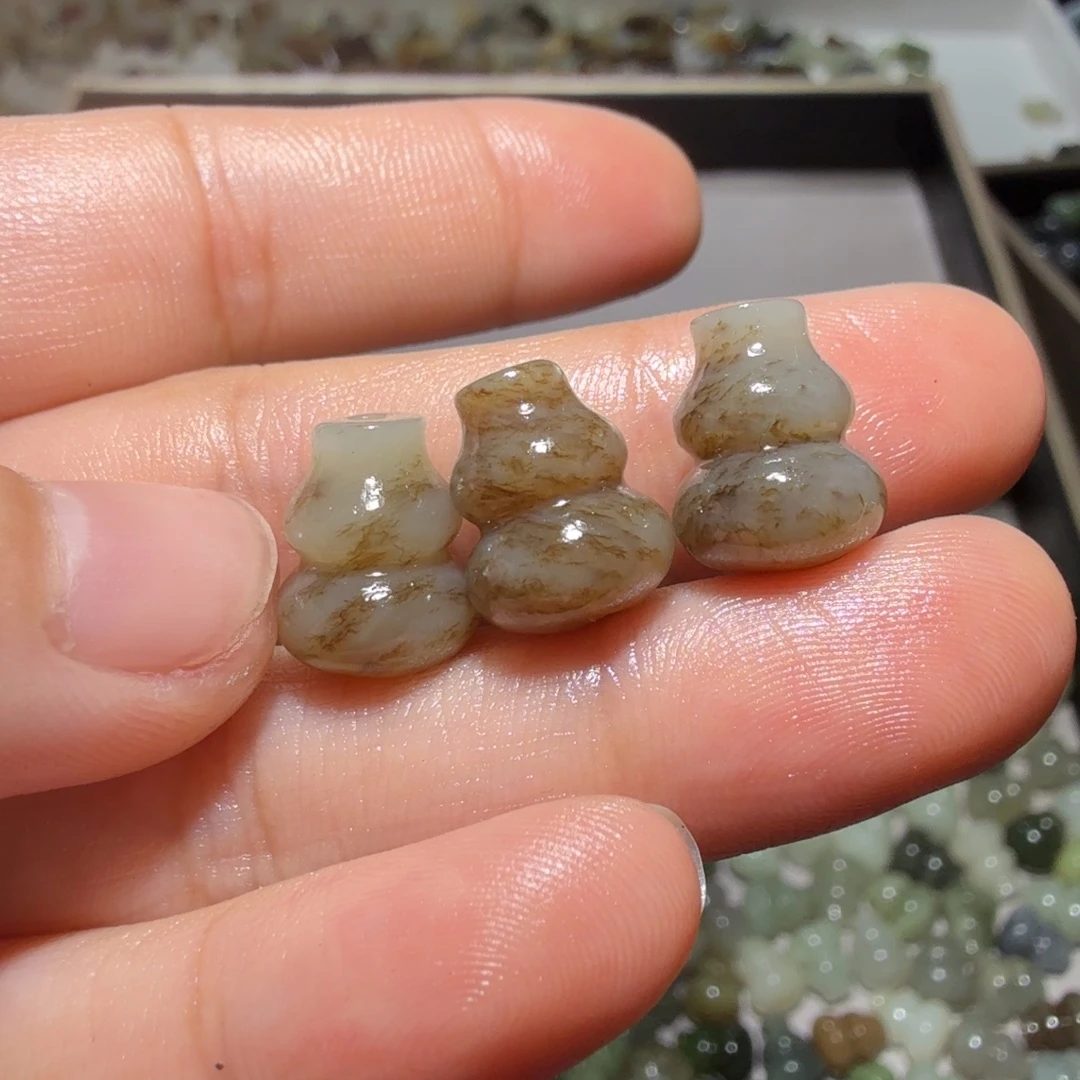 和田玉未镶嵌珠宝奇石