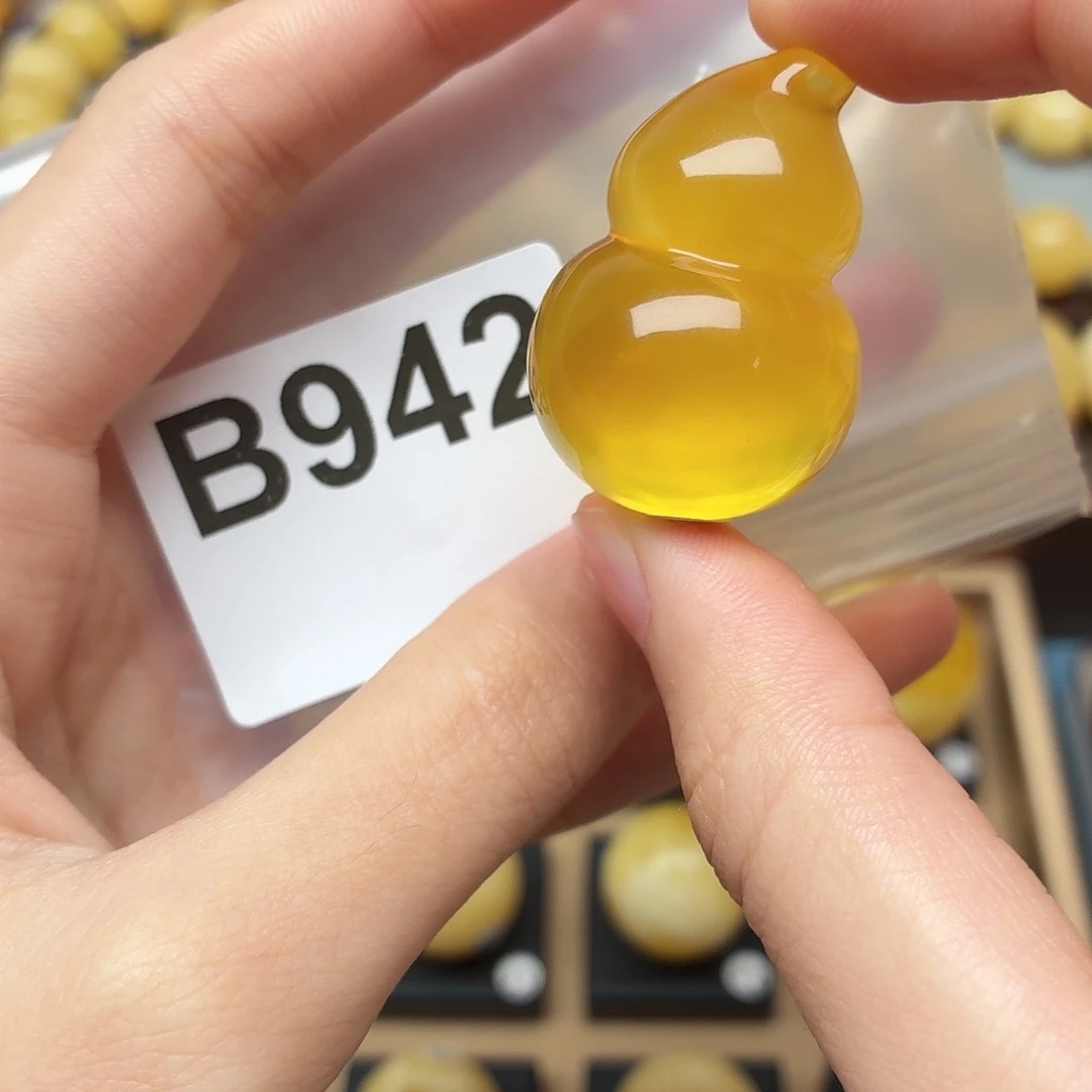 琥珀未镶嵌裸石23+半山水葫芦