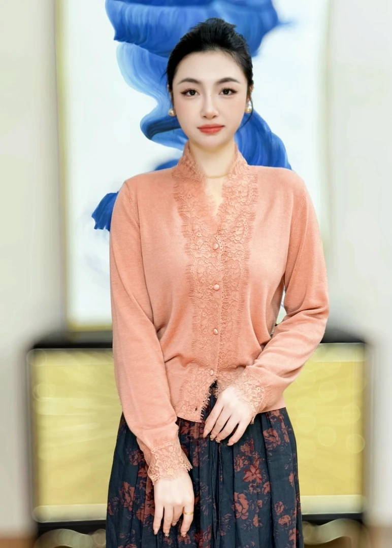 优雅气质百搭2025春季新款蕾丝系列毛衣5817