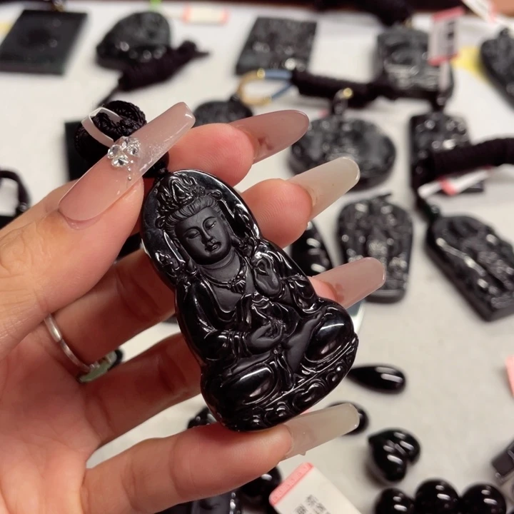 颈饰未镶嵌翡翠从**始