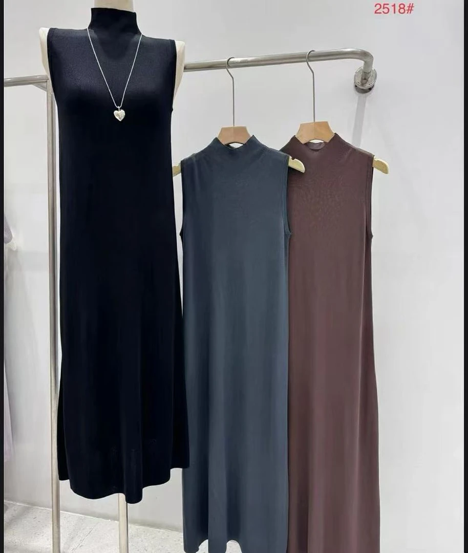 9813号2518#纯色中领极简气质针织背心裙（预）