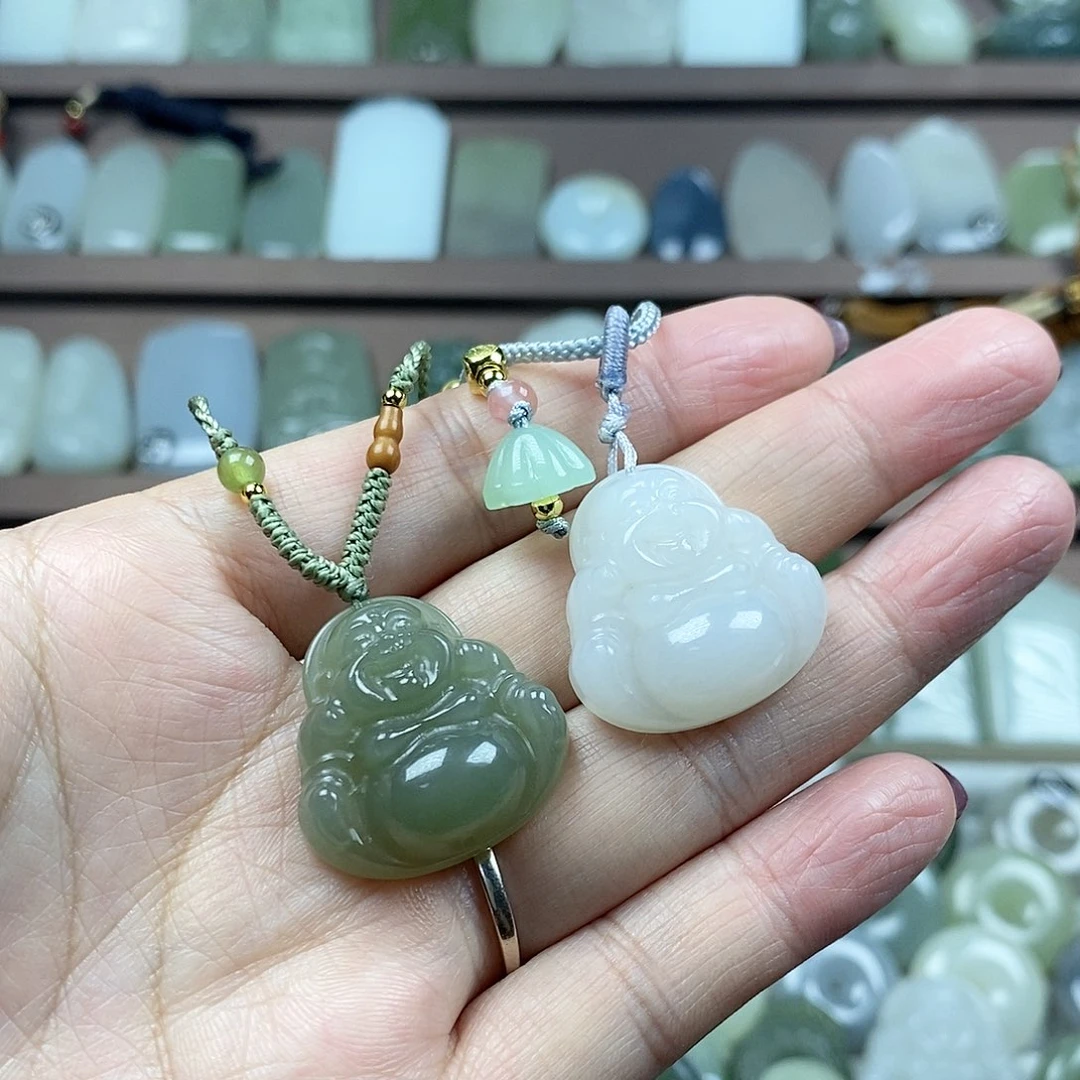 和田玉未镶嵌颈饰25mm佛公多样性发1件