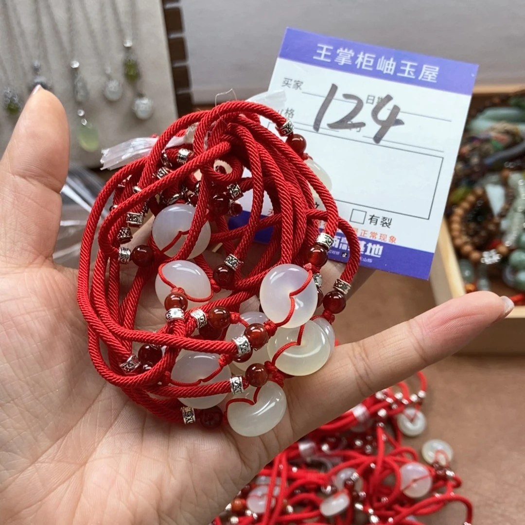 岫玉吊坠吊坠未镶嵌多样性,发一个