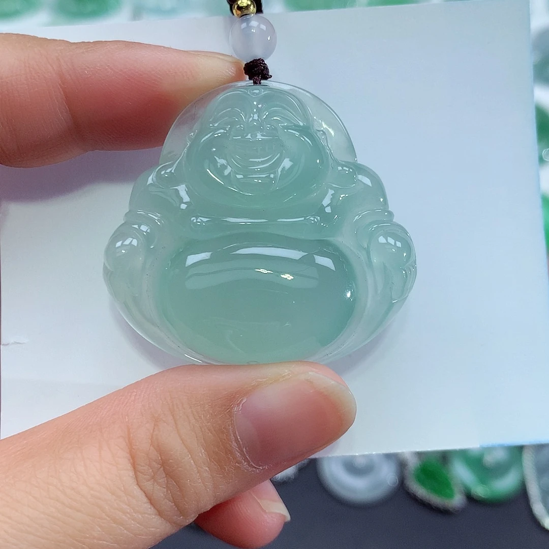 翡翠未镶嵌颈饰佛