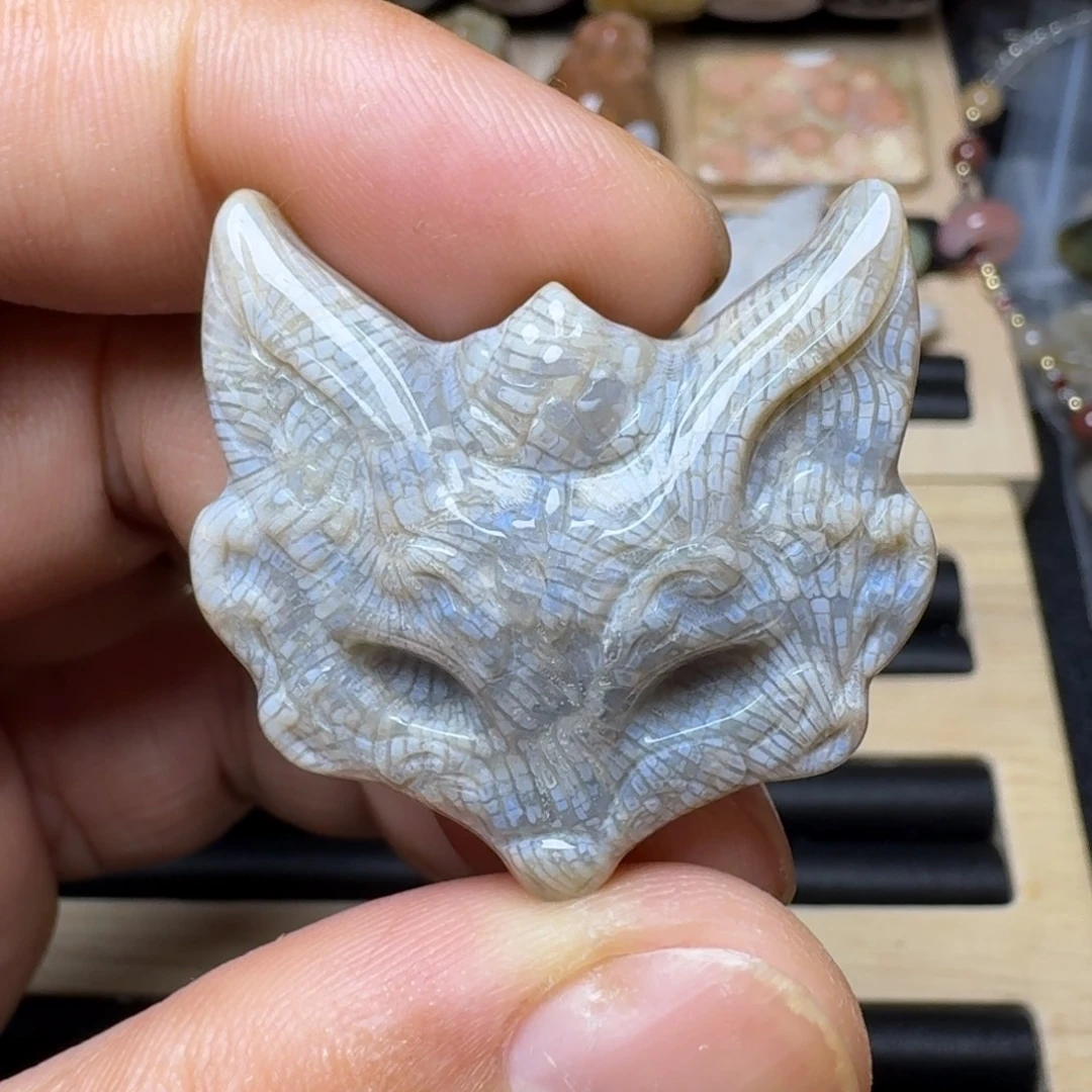未镶嵌纯天然色有机玉石保真色硅化玉