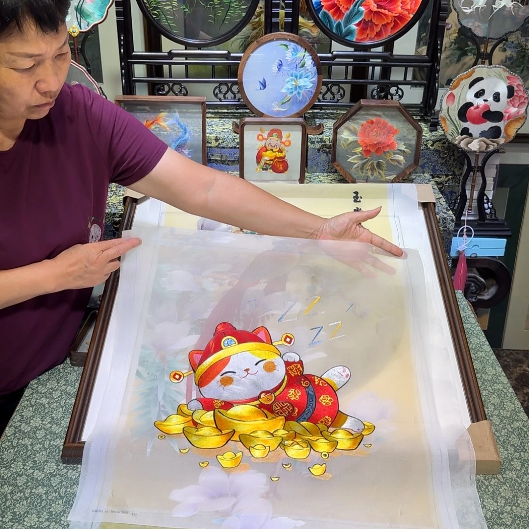 刺绣刺绣工艺精湛独特设计新颖时尚