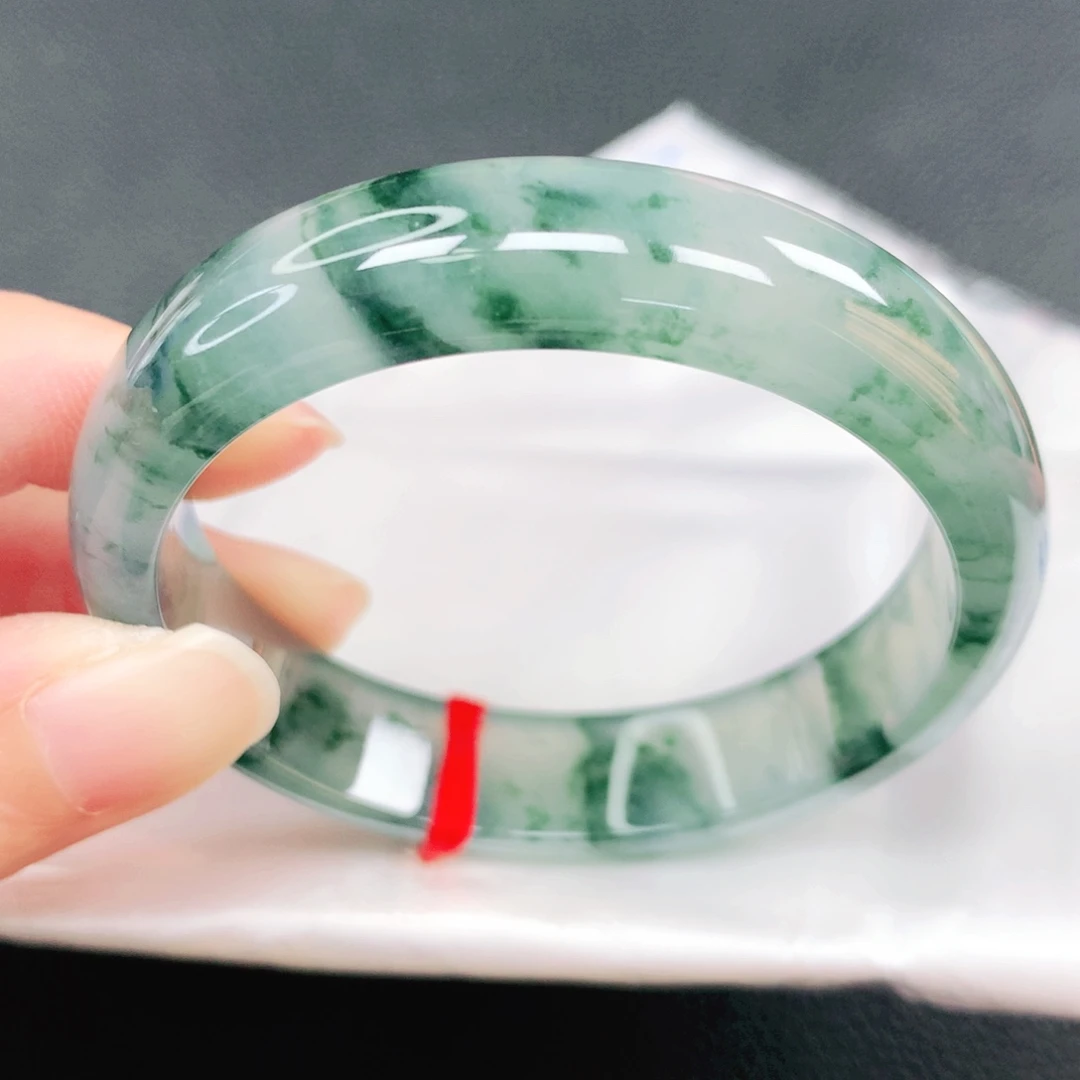 翡翠未镶嵌手镯52圈