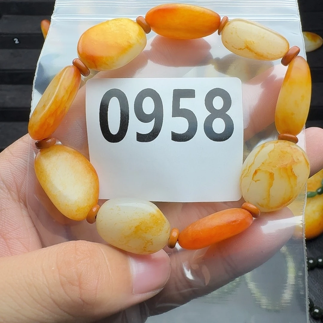 和田玉未镶嵌手串