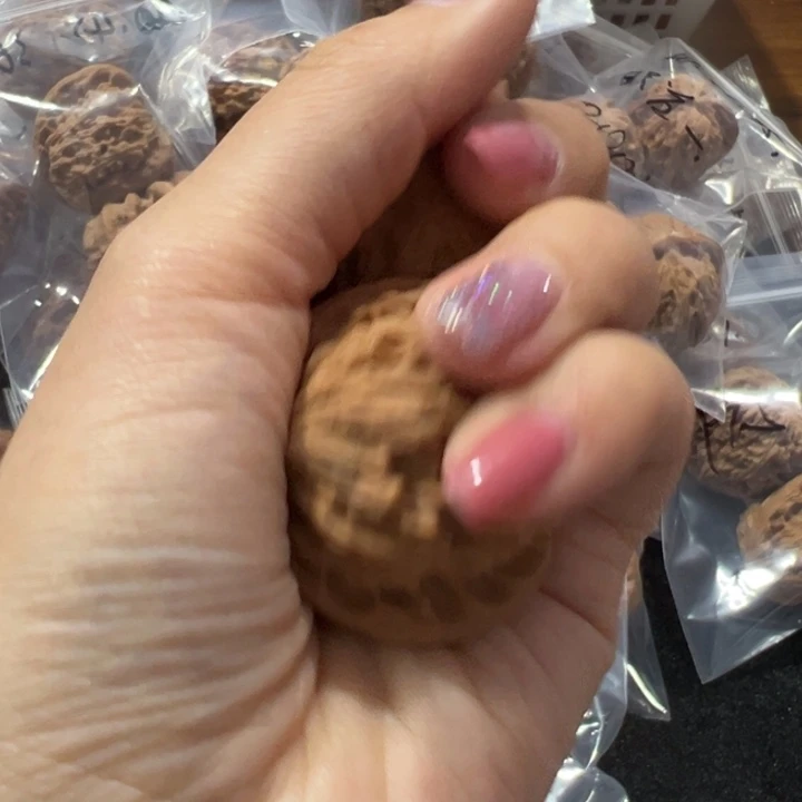 猴头核桃吊坠磨盘135