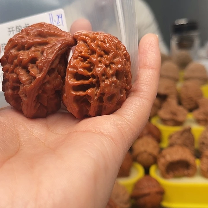 K***超文玩核桃吊坠文雅地段文玩核桃