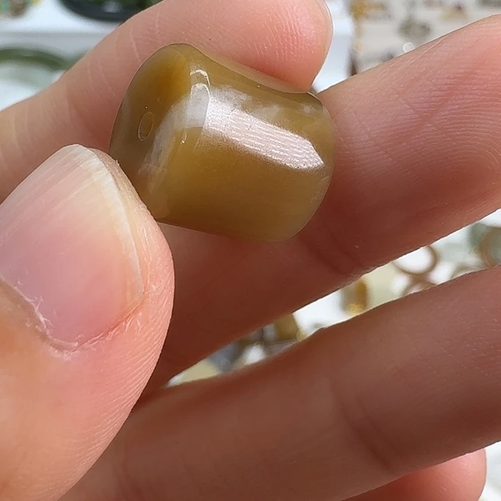 和田玉（糖玉）未镶嵌颈饰