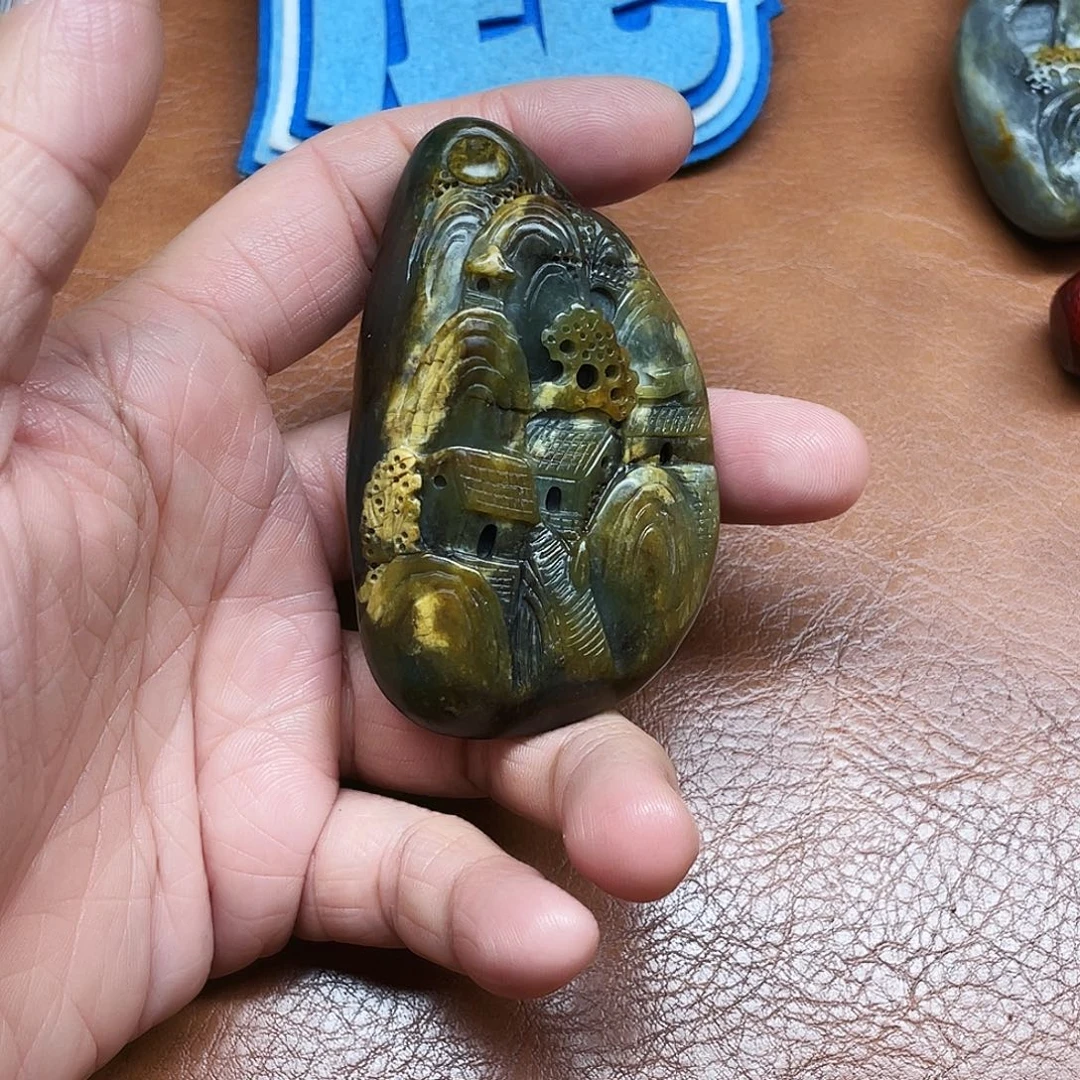 命***造和田玉未镶嵌颈饰