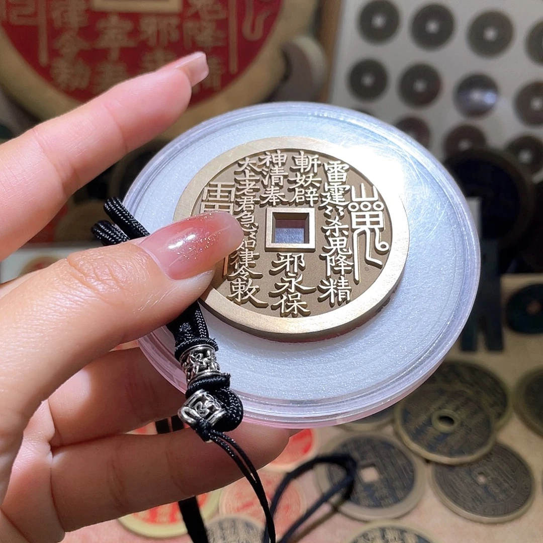 铜现代失腊工艺品
