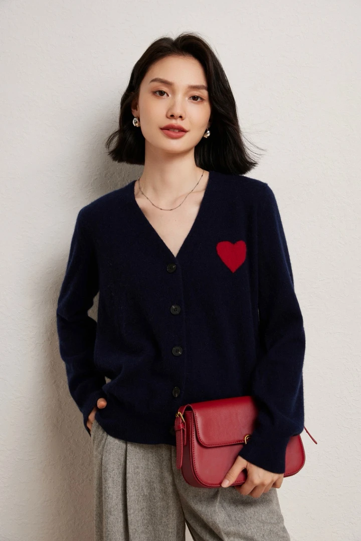 v领爱心开衫 羊绒衫AS 8002
