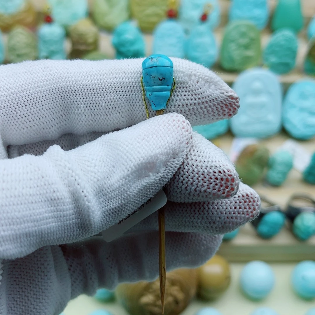 绿松石未镶嵌珠宝奇石