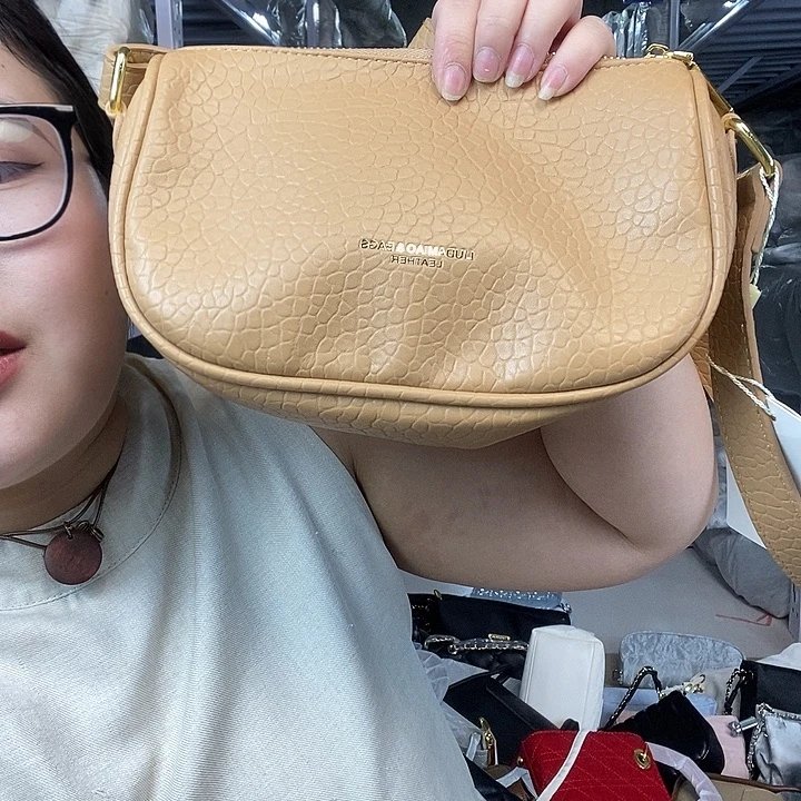 PU黄牛皮（革）PVC时尚潮流休闲
