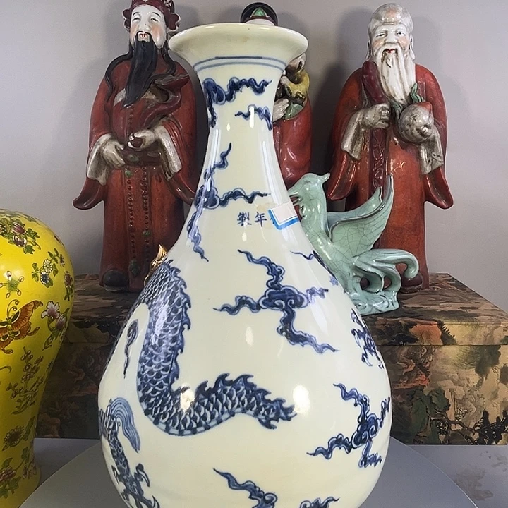 瓶青花龙纹玉壶春瓶摆件