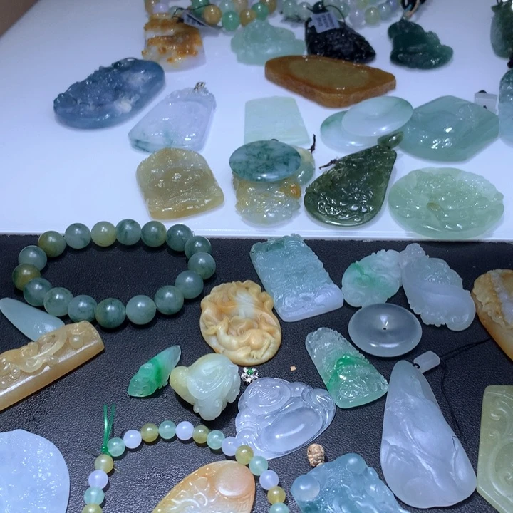 定制翡翠未镶嵌?****?翡翠