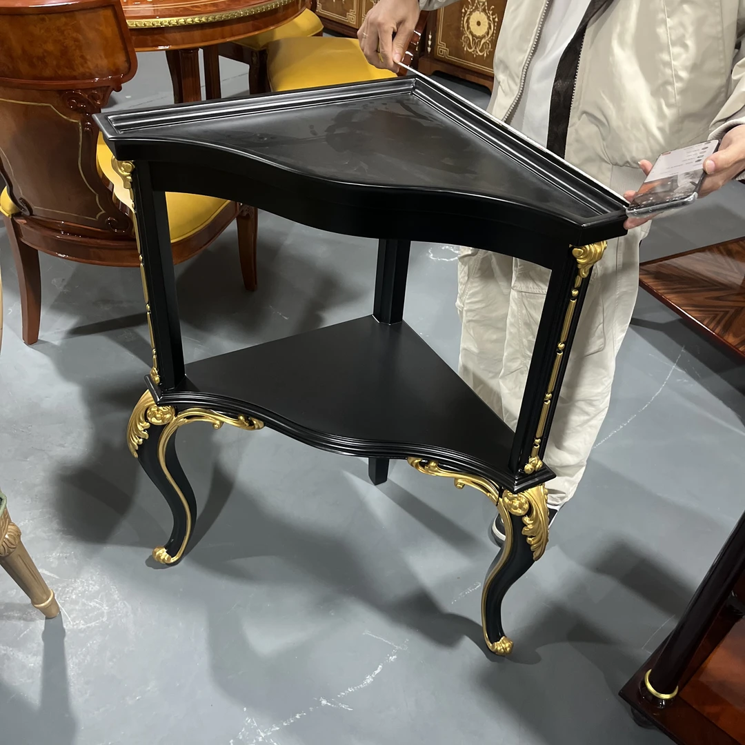 直播间黑色三角柜