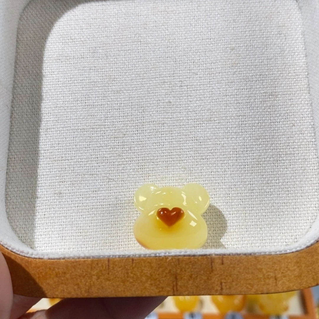 N***A蜜蜡未镶嵌裸石定制