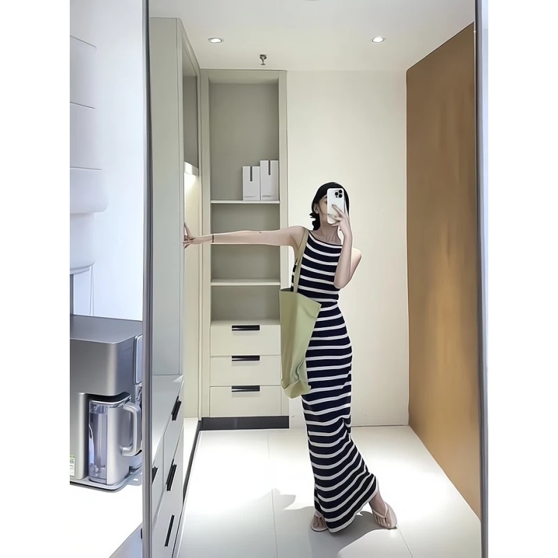 韩版百搭黑白条吊带连衣裙女夏季新款修身显瘦高腰甜美长裙子