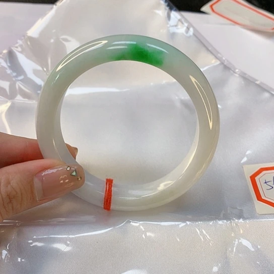 翡翠手镯未镶嵌076 天然翡翠A货