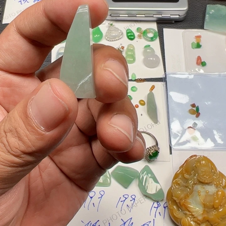 翡翠裸石天然缅甸翡翠