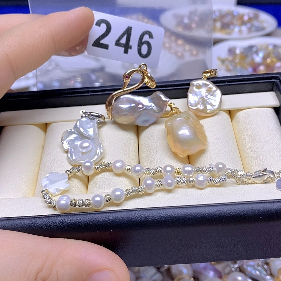 颈饰未镶嵌淡水珍珠