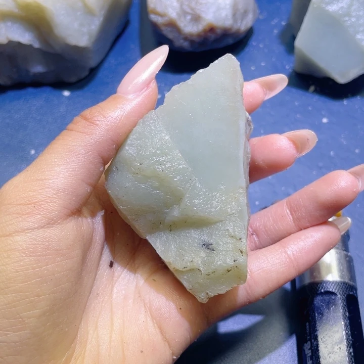 和田玉未镶嵌珠宝半成品