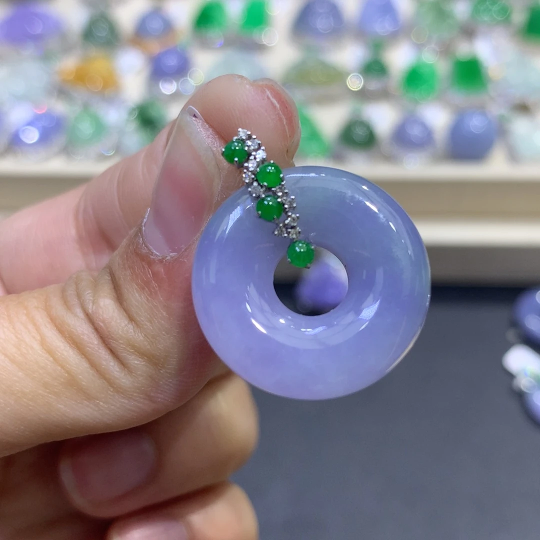 翡翠颈饰18K金镶嵌翡翠