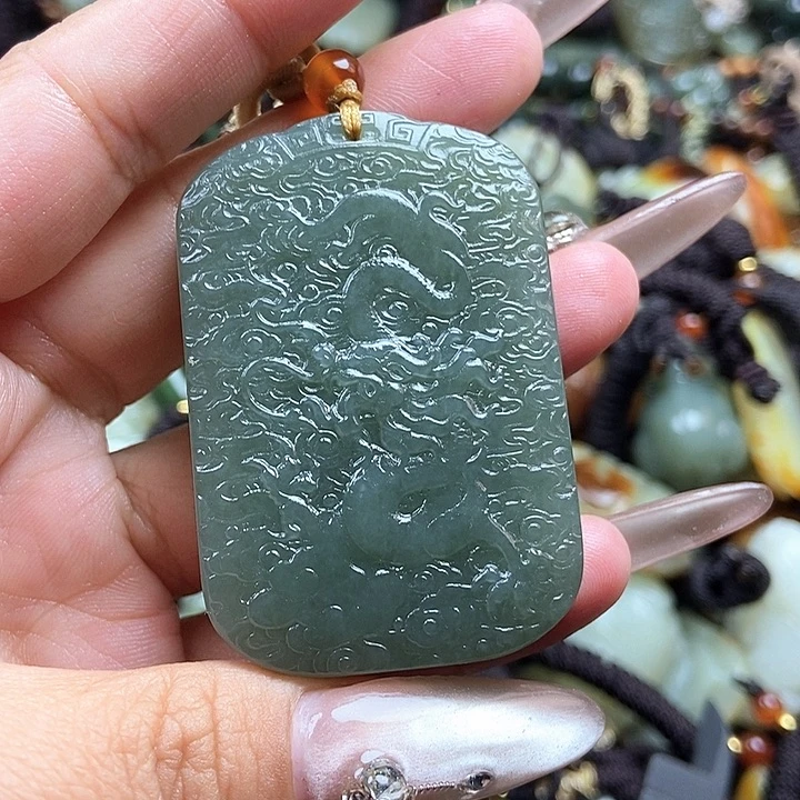 和田玉颈饰未镶嵌双面