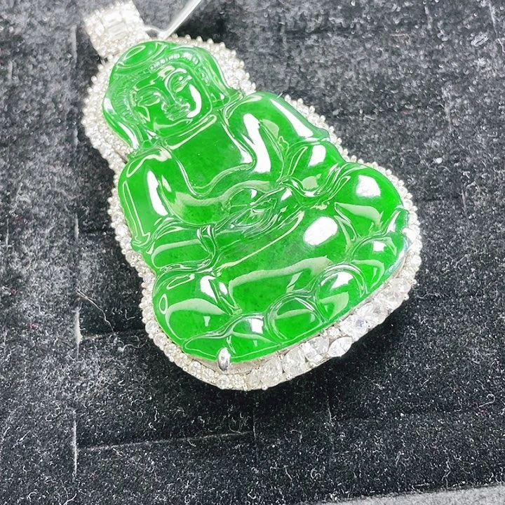 翡翠未镶嵌颈饰03