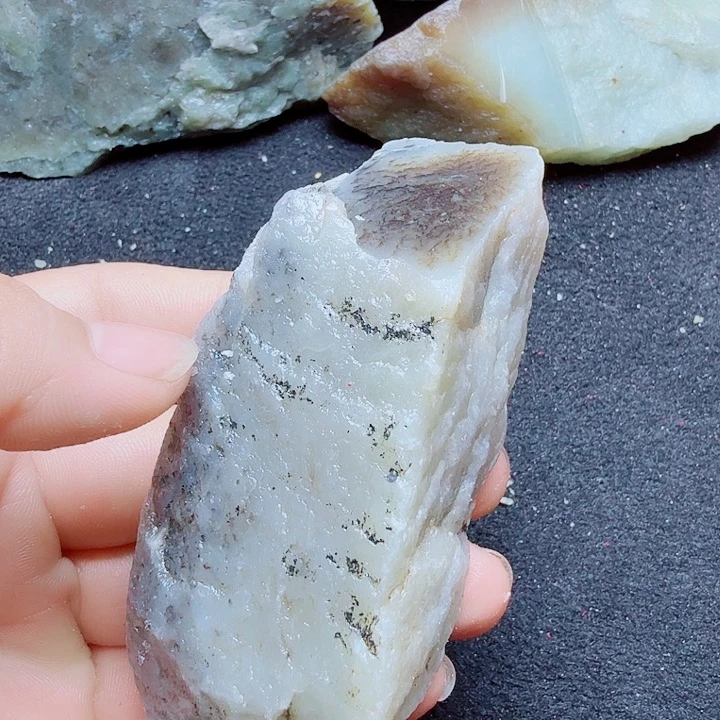 未镶嵌和田玉（糖玉）珠宝半成品