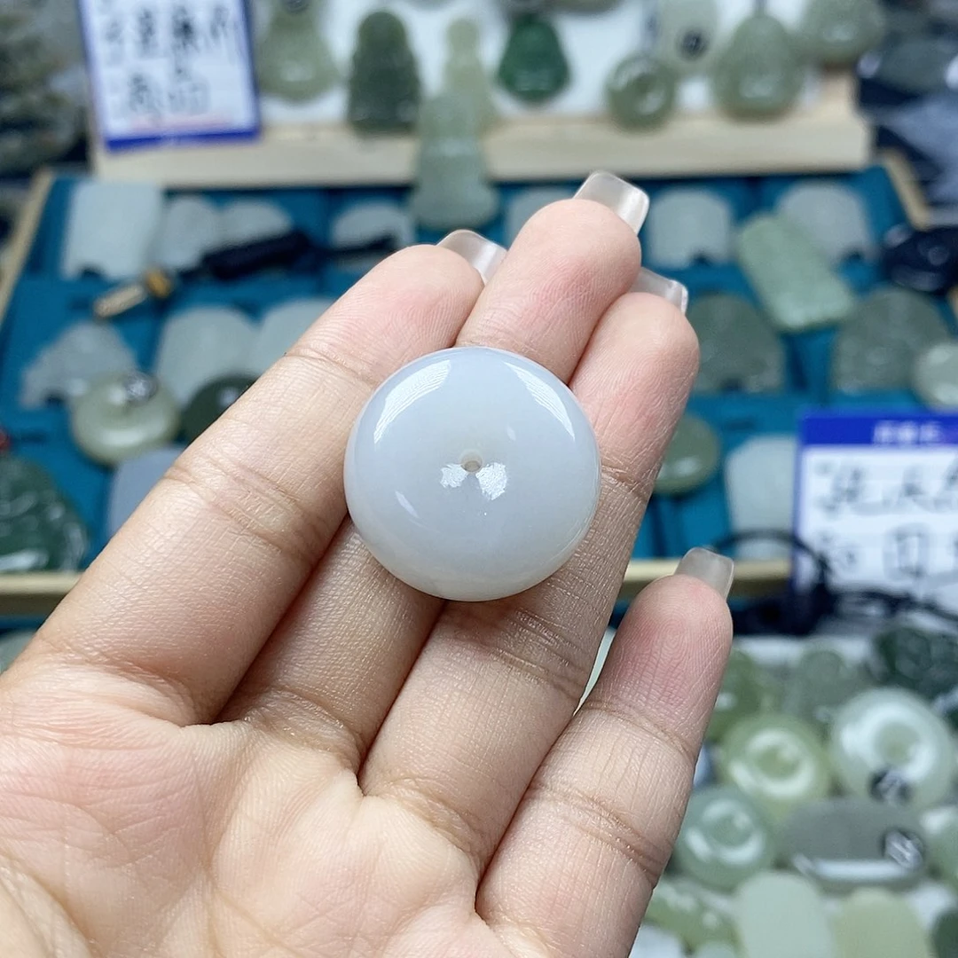 和田玉未镶嵌颈饰秦*露平安扣0661