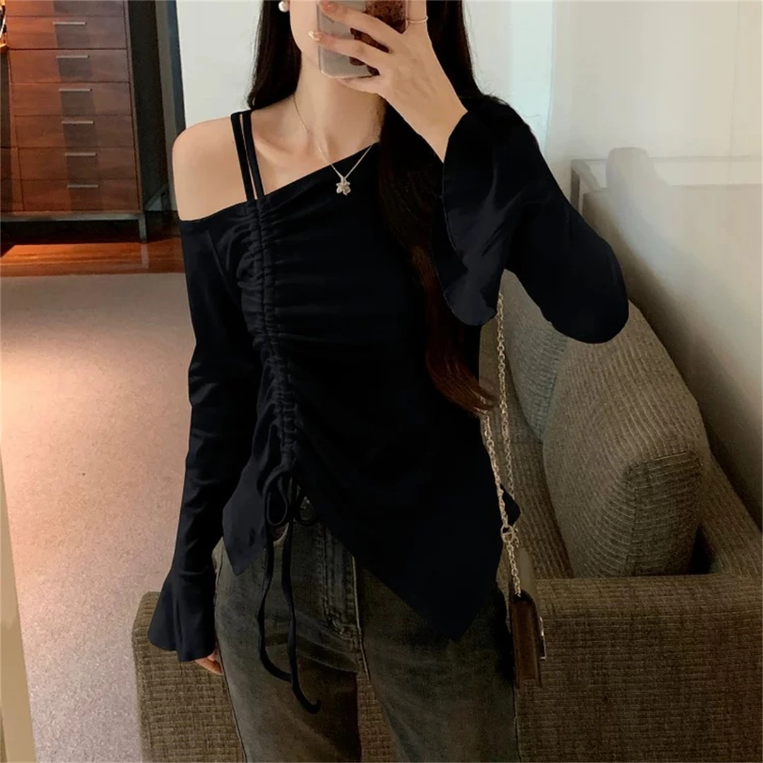 法式黑色吊带一字肩上衣女2025秋季新款设计感小众辣妹内搭打底衫