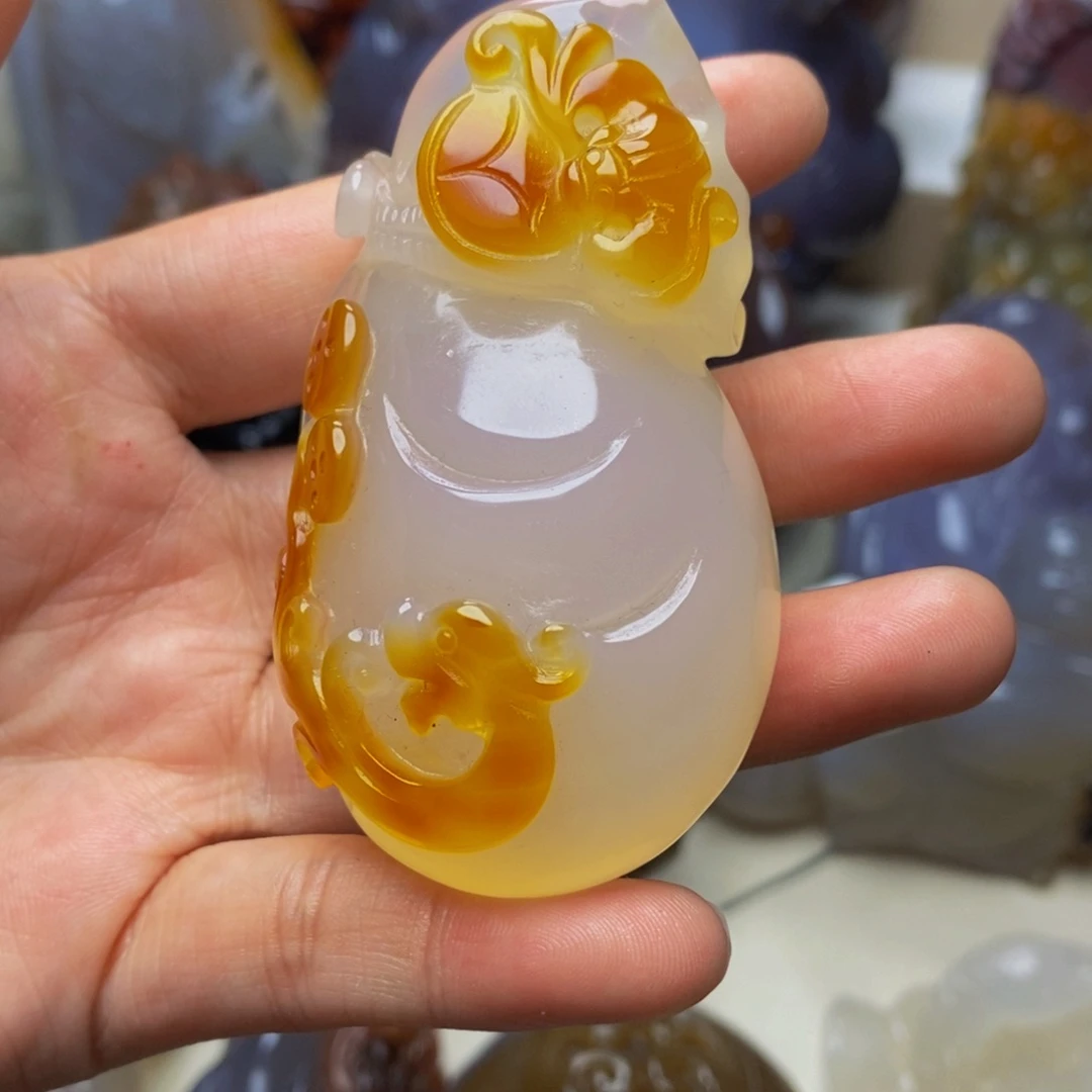 玛瑙/玉髓手把件未镶嵌