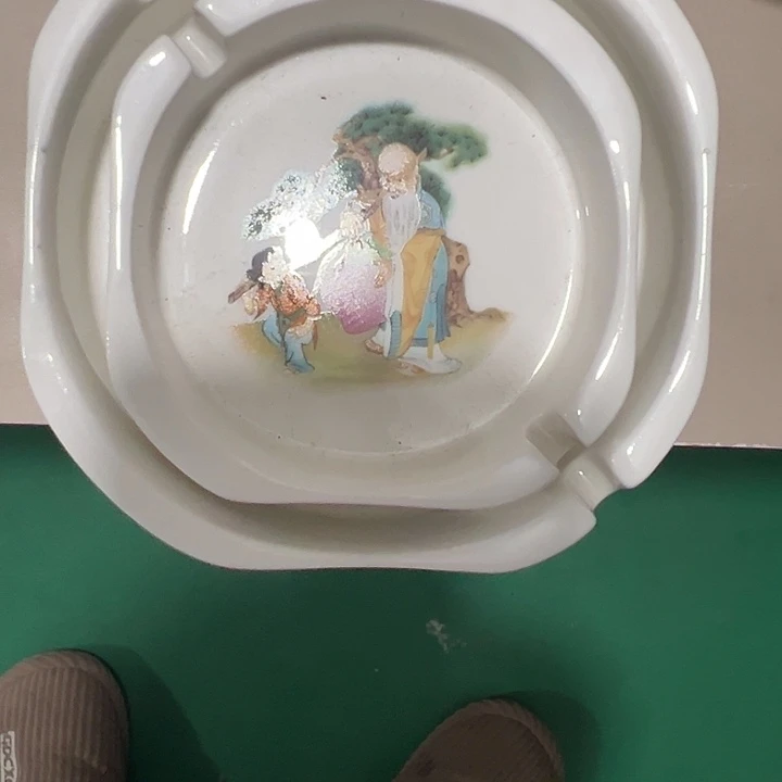 诚***信瓷片陶瓷制品摆件