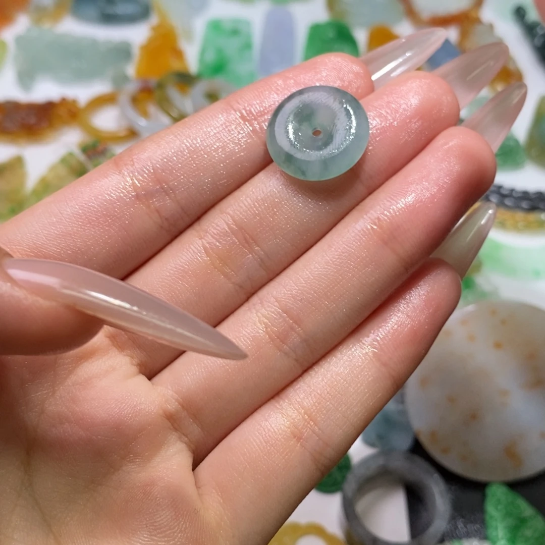 定制翡翠未镶嵌吊坠