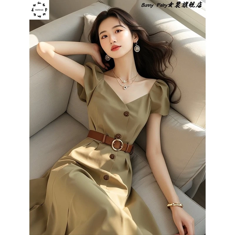 卡其色v领连衣裙女新款夏女里女气设计师原创收腰通勤高级感长裙