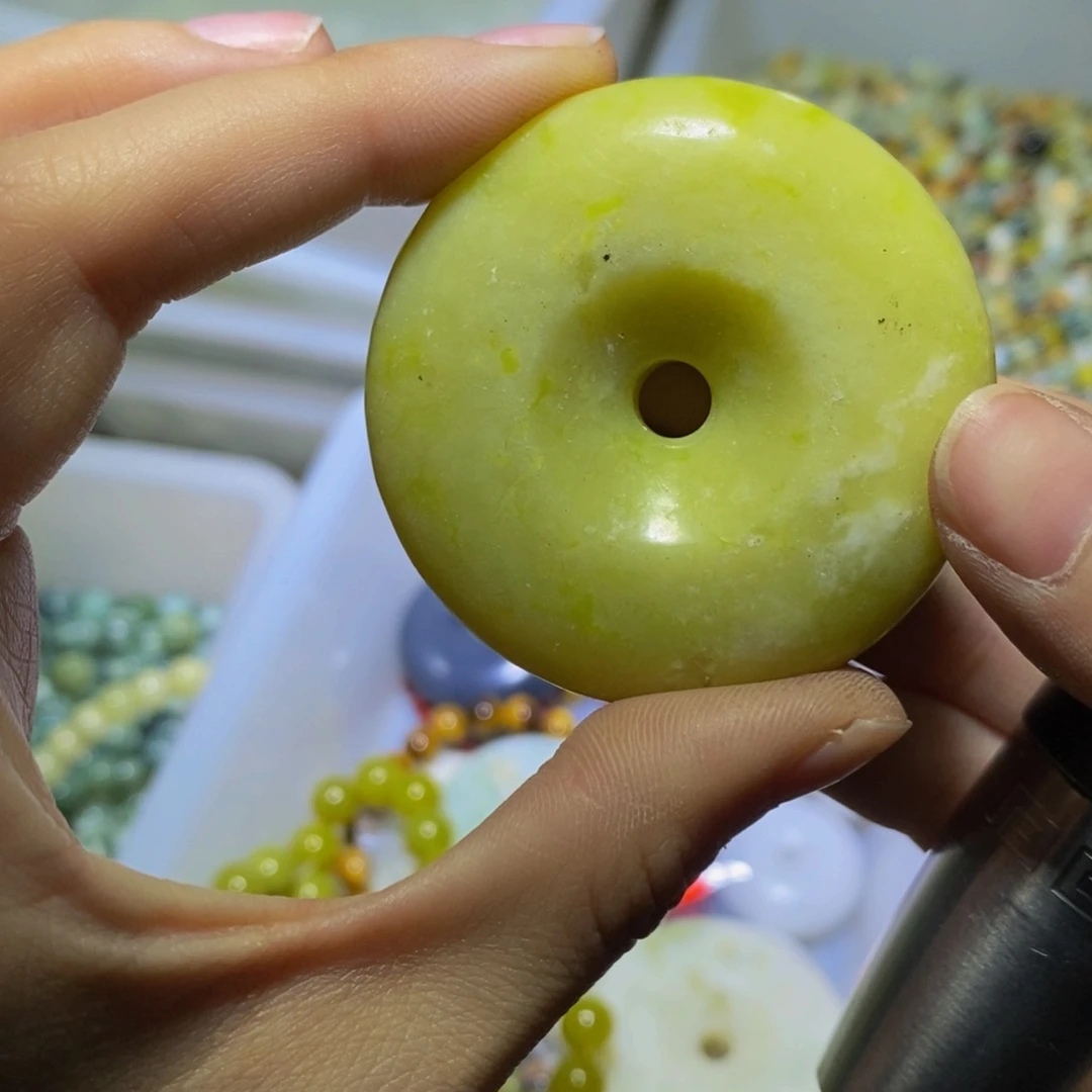 【闪购商品】蛇纹石玉颈饰未镶嵌95