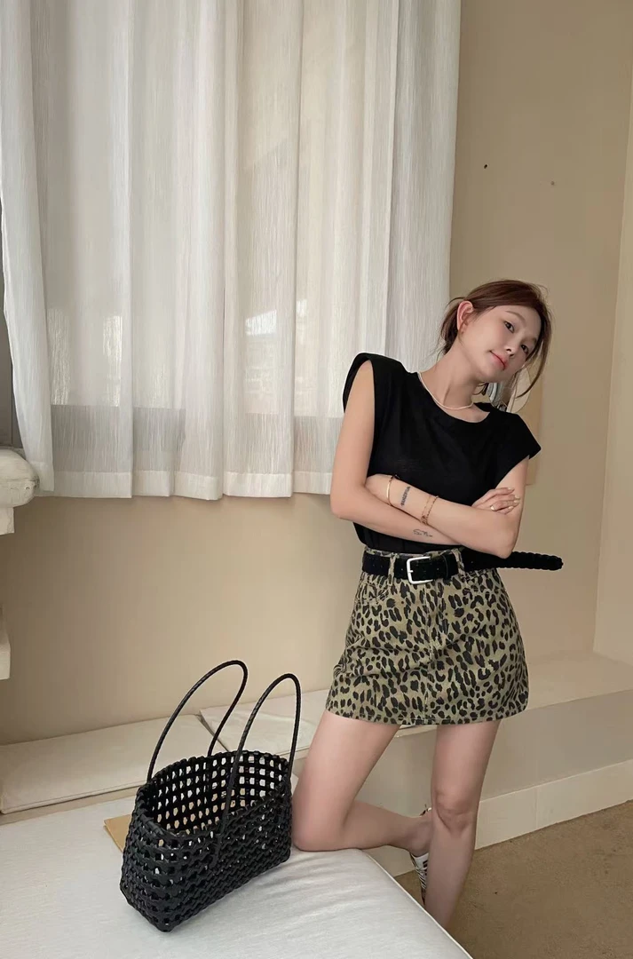 【J·T】新款韩版高级复古豹纹牛仔半身裙女A字123-37